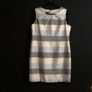 HALSTON Dresses - 100%silk dress HALSTON Dresses - 100%silk dress